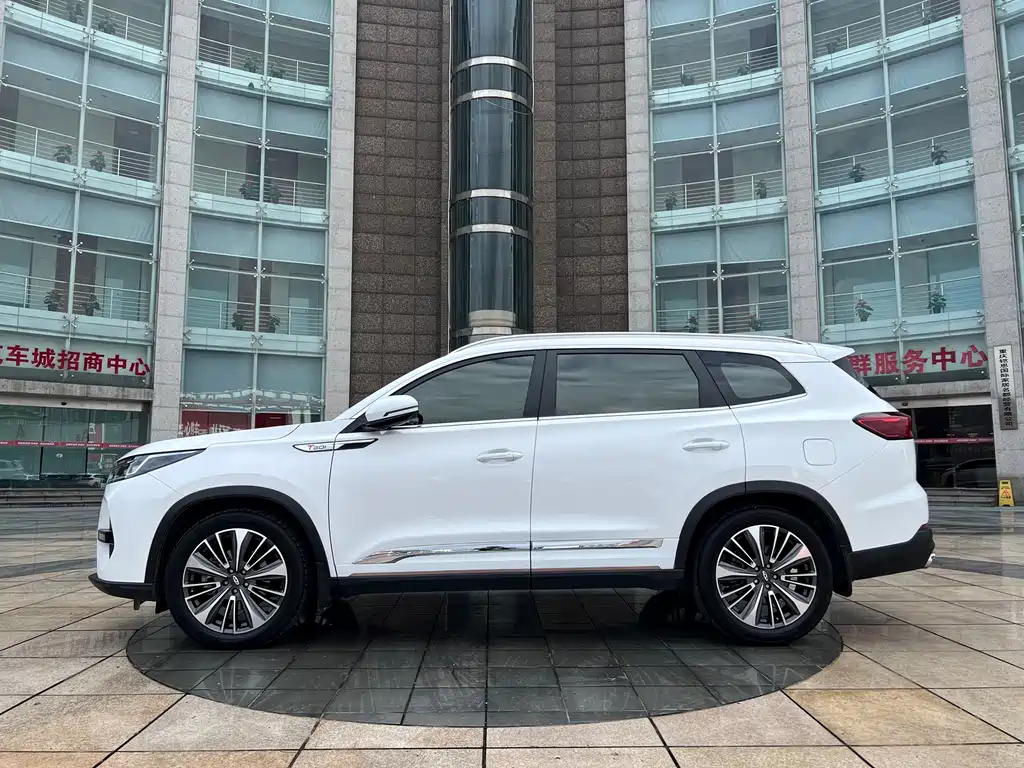 Tiggo 8 PRO 390 T 2 WD Ocean 7-seat
