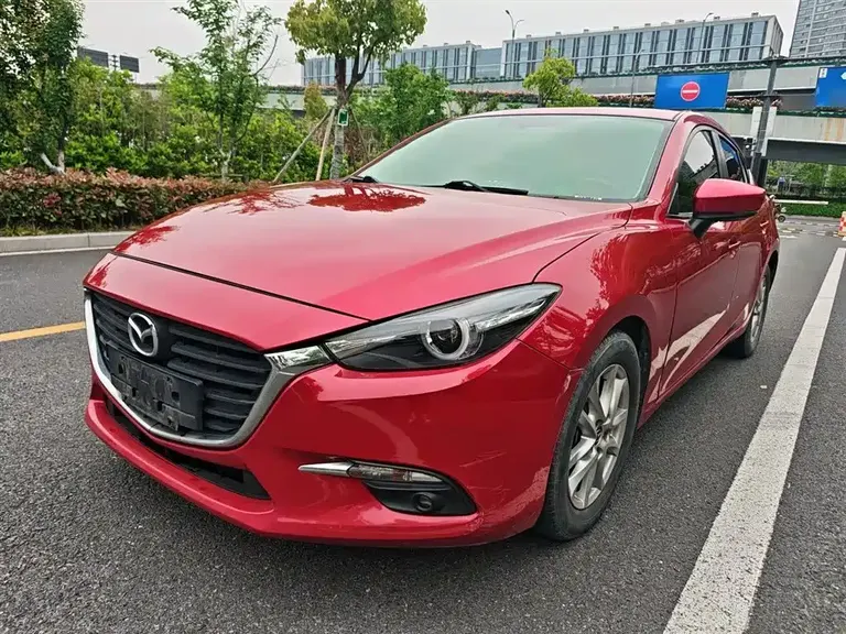 Mazda 3 Axela Sedan 1.5 L Auto Luxury CN-V