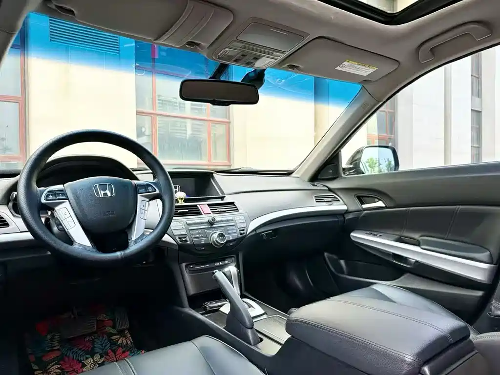Crosstour 3.5 L Flagship