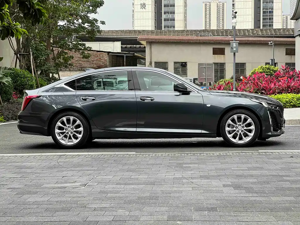 Cadillac CT5 28 T Luxury