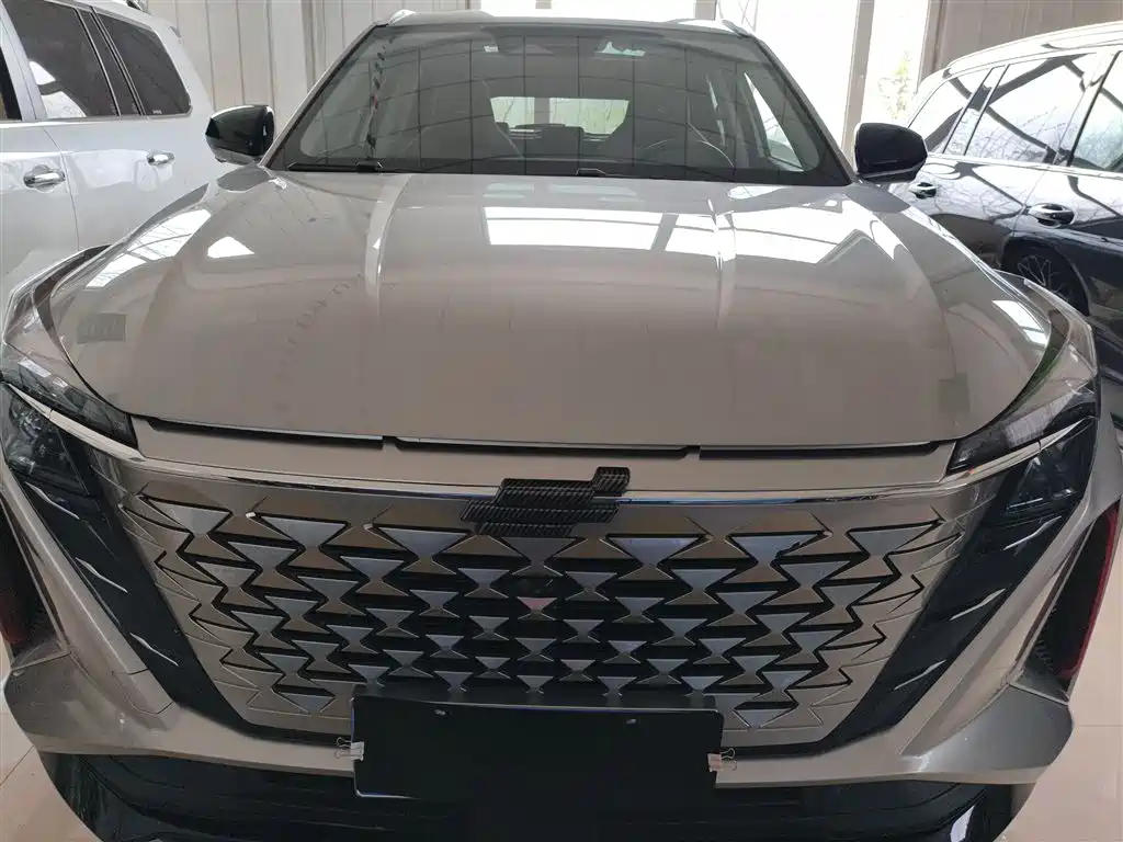 Changan Oshan Z6 Blue Whale 1.5 T DCT Smart Leading