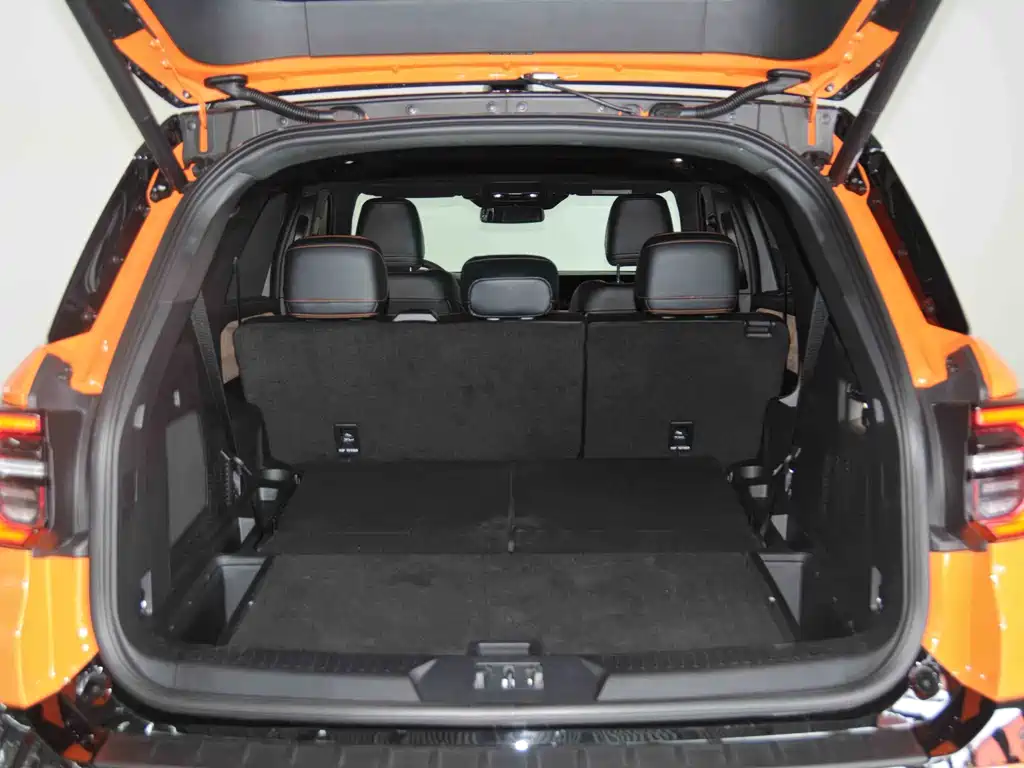 Explorer 2.3 T EcoBoost Kunlun Peak 7-seat