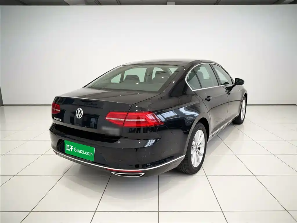 Magotan 330 TSI DSG Leading CN-VI