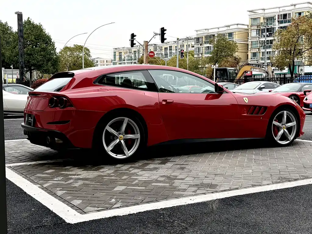 GTC4 Lusso 3.9 T V8