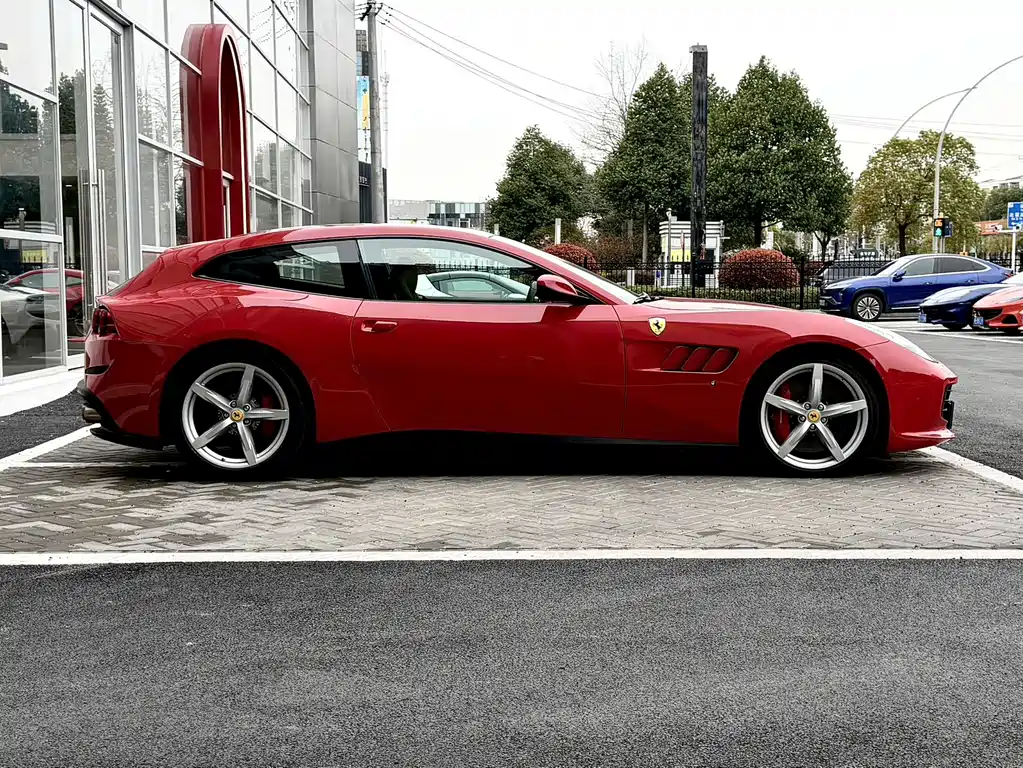GTC4 Lusso 3.9 T V8