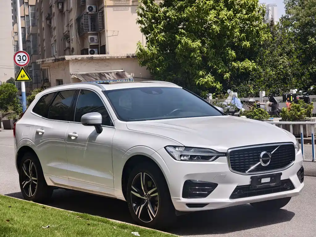 Volvo XC60 T5 4 WD Smart Vision Sport CN-VI