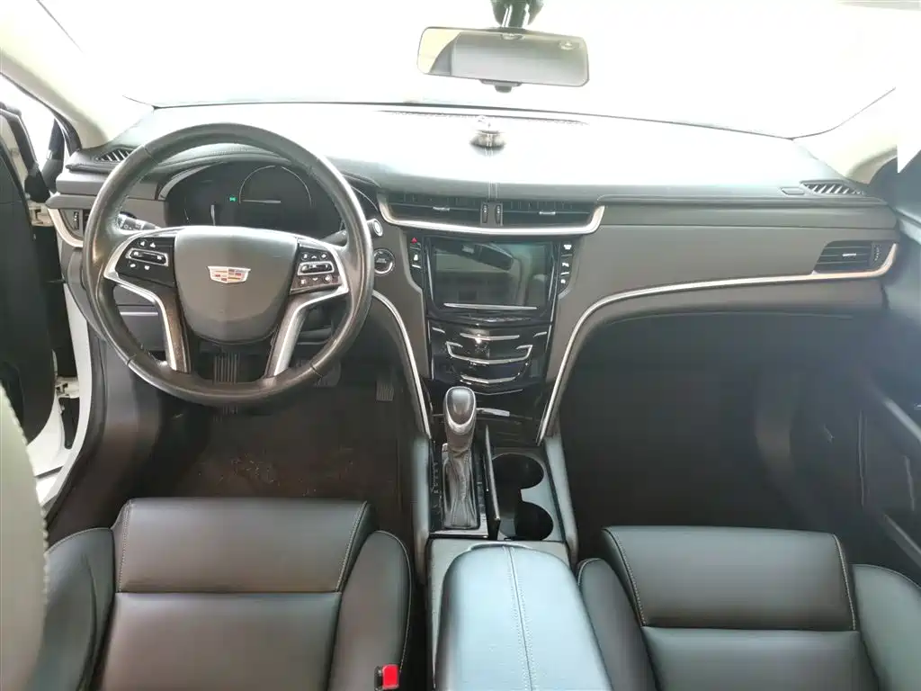 Cadillac XTS 28 T Tech
