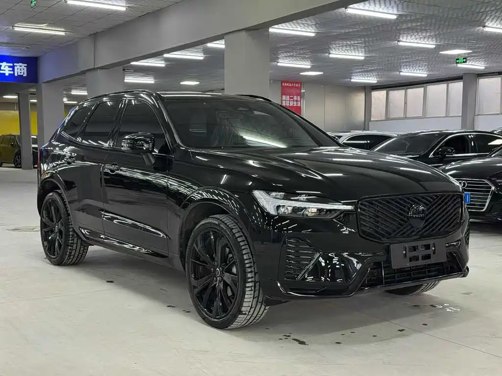 Volvo XC60 B5 4 WD Smart Vision Polar Black