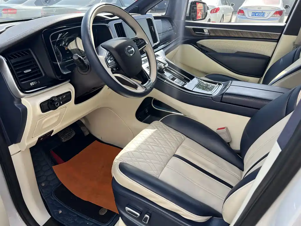 GAC Trumpchi M8 Leading Show Series 390 T Luxury