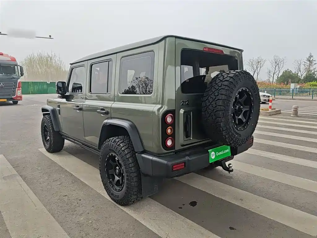 212 T01 2.0 T Mechanic