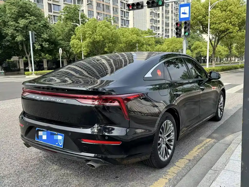 Besturn B70 1.5 T Auto Pleasure