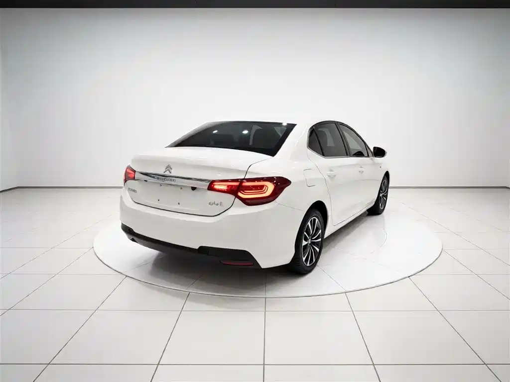 Citroen C4 L 1.2 T Auto Elite