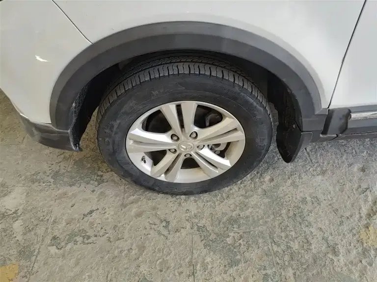 BAIC Huansu S3 S3 L 1.5 L Manual Distinguished