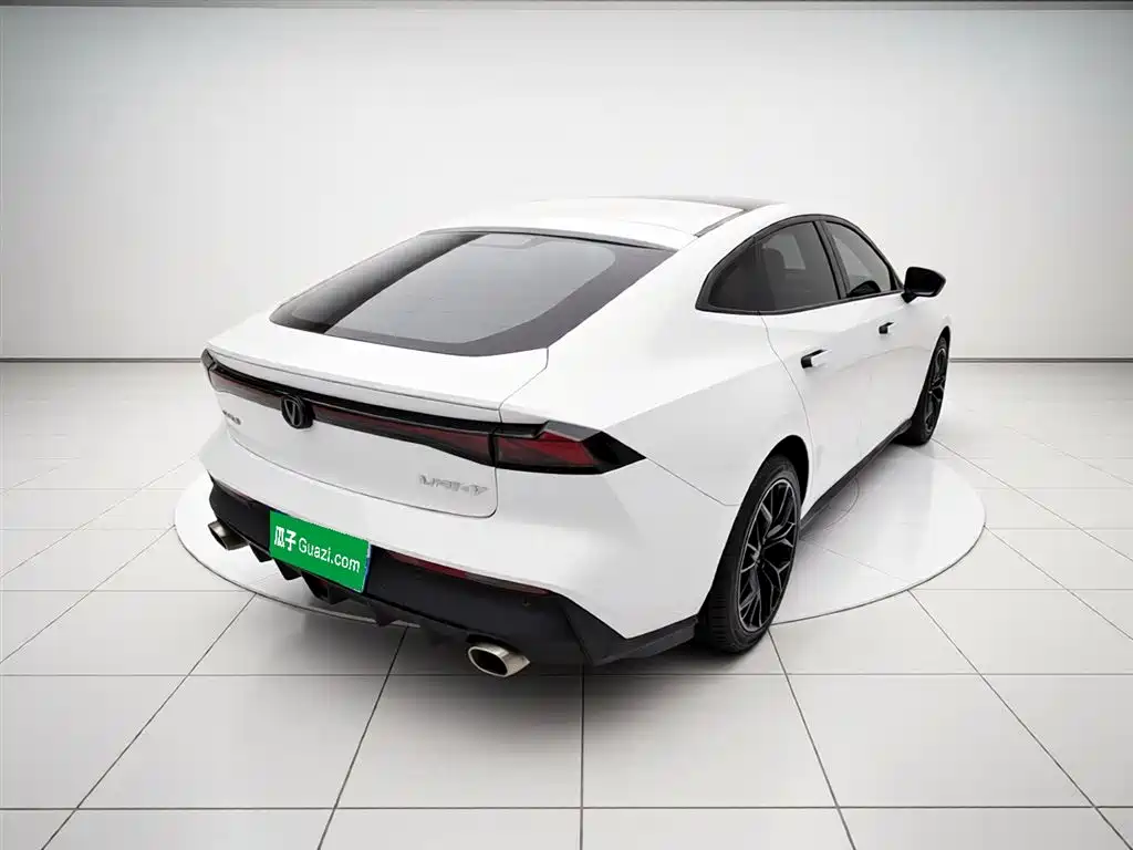 Changan UNI-V 1.5 T Distinguished