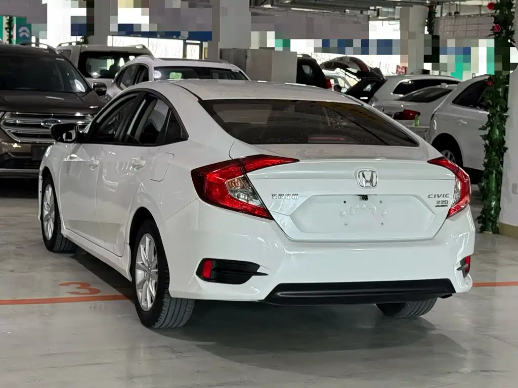 Civic 180 TURBO CVT Comfort