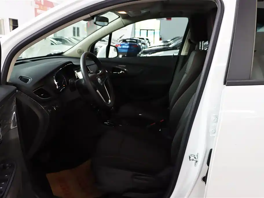 Encore 18 T Auto 2 WD Urban Leading