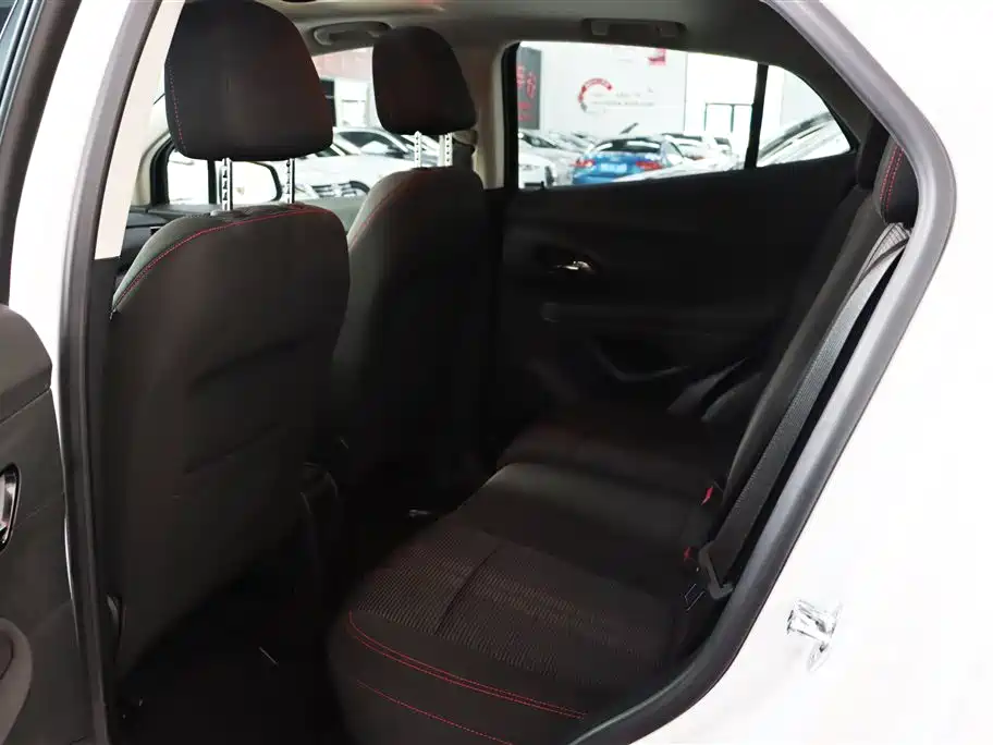 Encore 18 T Auto 2 WD Urban Leading