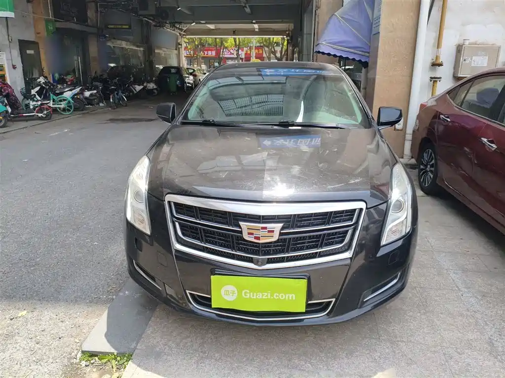 Cadillac XTS 28 T Tech