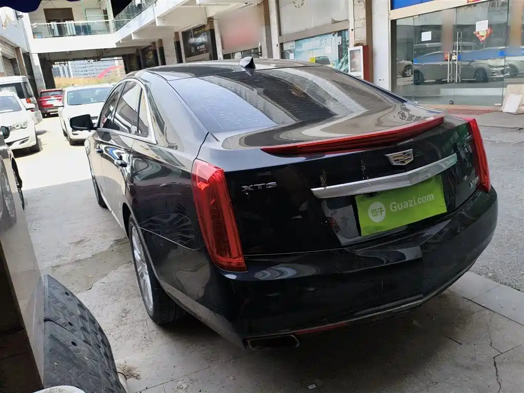 Cadillac XTS 28 T Tech