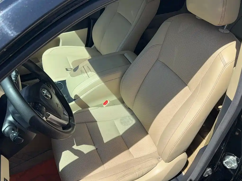Highlander 2.0 T 4 WD Luxury 7-seat