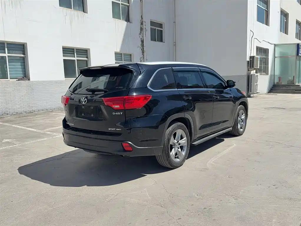 Highlander 2.0 T 4 WD Luxury 7-seat