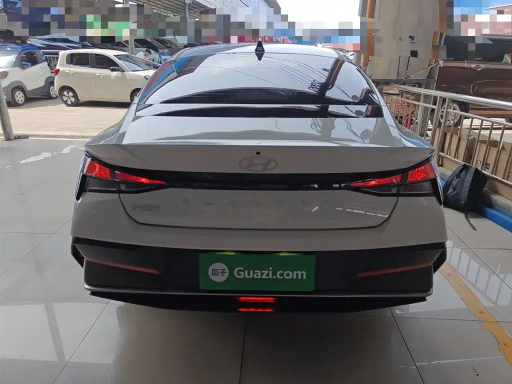 Elantra 1.5 L CVT GLX Elite