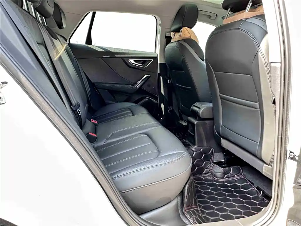 Audi Q2 L 35 TFSI Fashion Dynamic