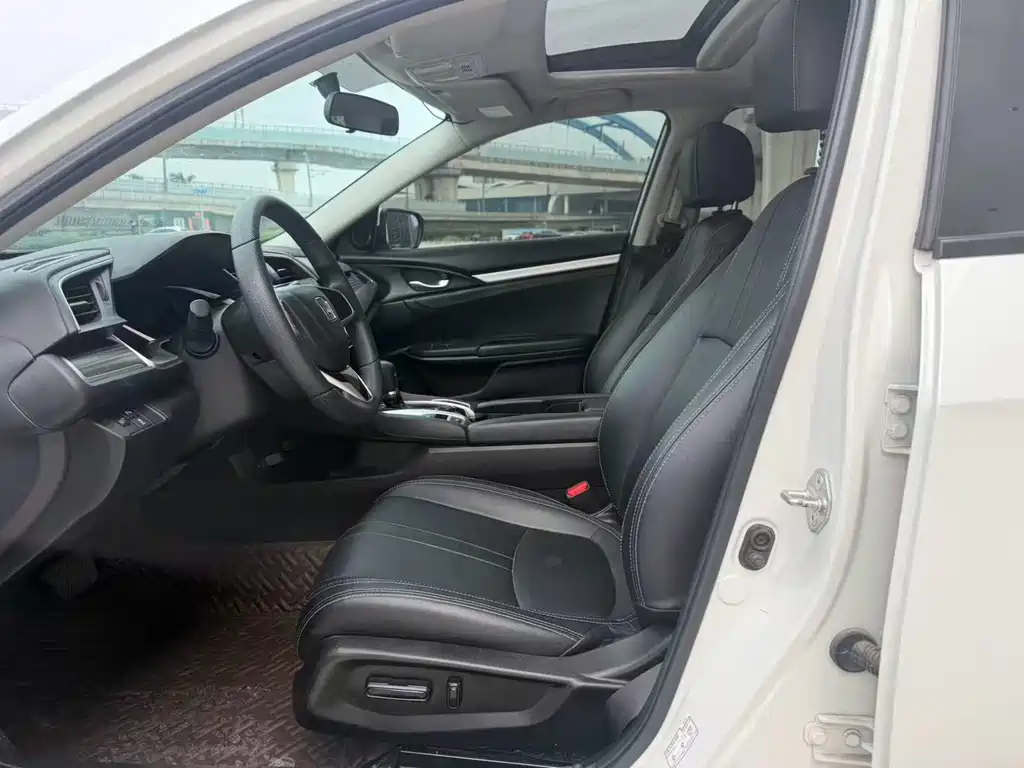 Civic 220 TURBO CVT Power Motion CN-V