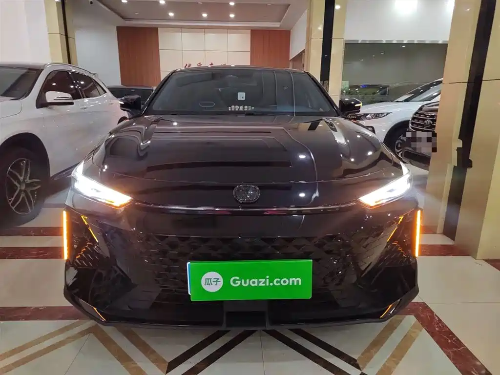 Changan UNI-V 1.5 T Distinguished Sport