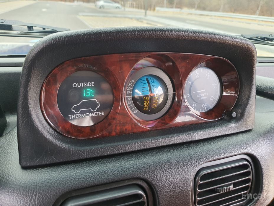 Galloper 29-seater V6 LPG