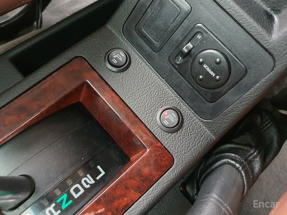 Galloper 29-seater V6 LPG