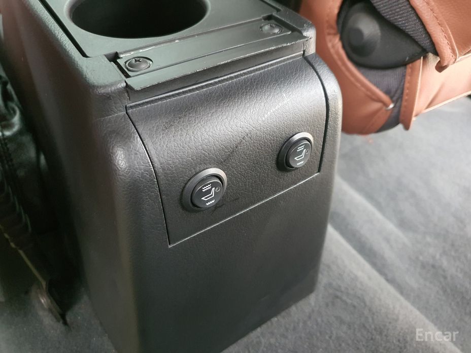 Galloper 29-seater V6 LPG