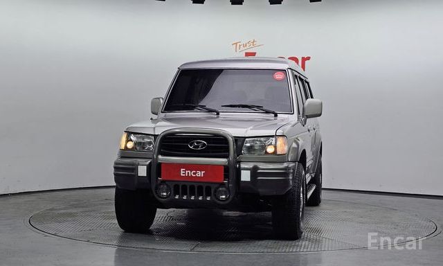 Galloper 29-seater V6 LPG