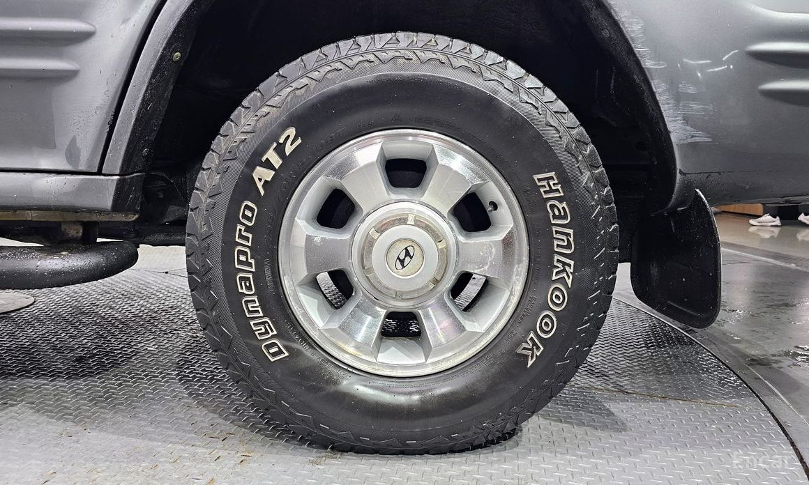 Galloper 29-seater V6 LPG