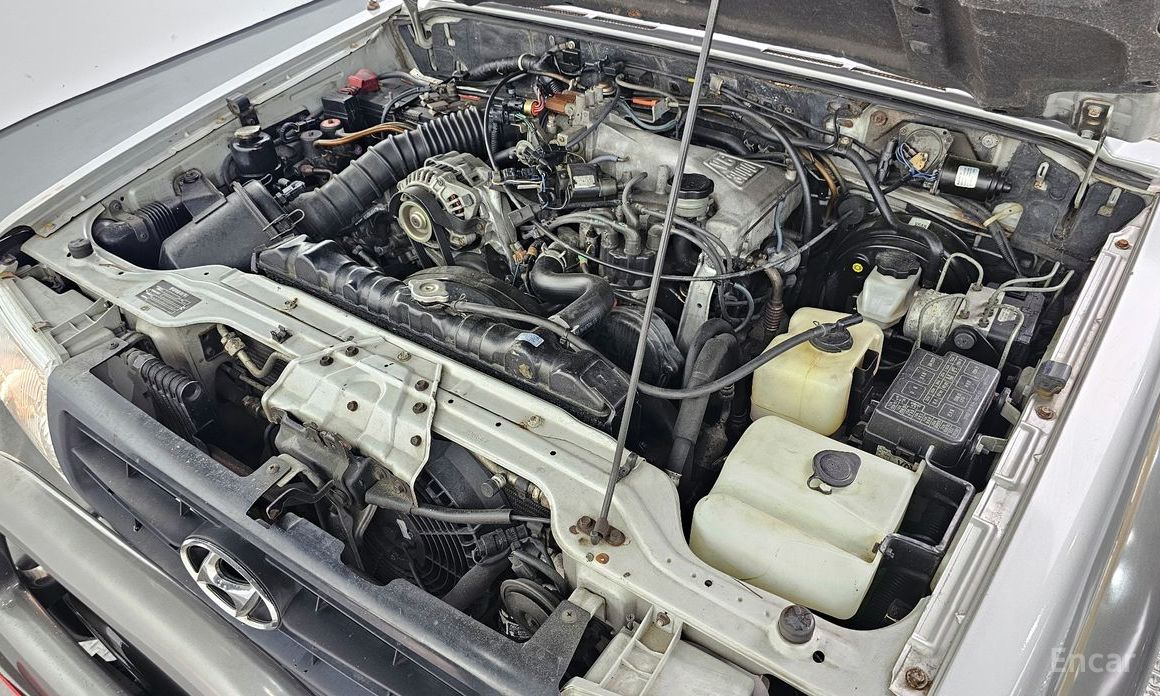 Galloper 29-seater V6 LPG