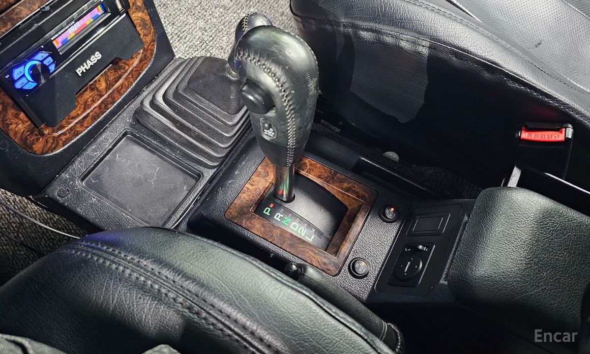 Galloper 29-seater V6 LPG