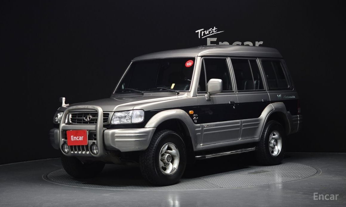 Hyundai Galloper 29-seater V6 LPG