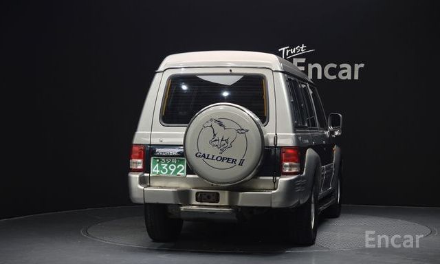 Galloper 29-seater V6 LPG