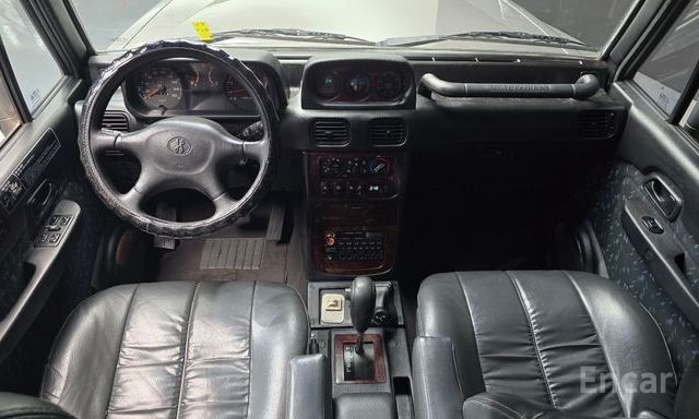 Galloper 29-seater V6 LPG