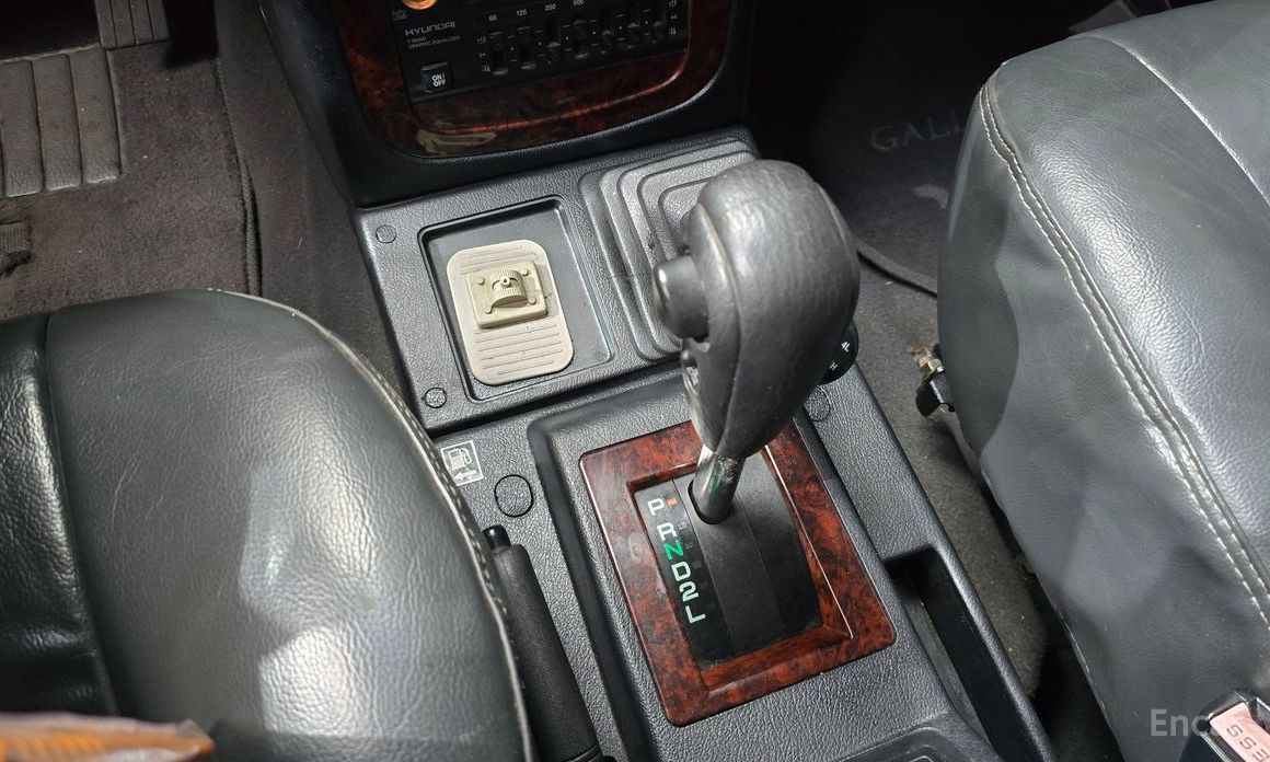 Galloper 29-seater V6 LPG