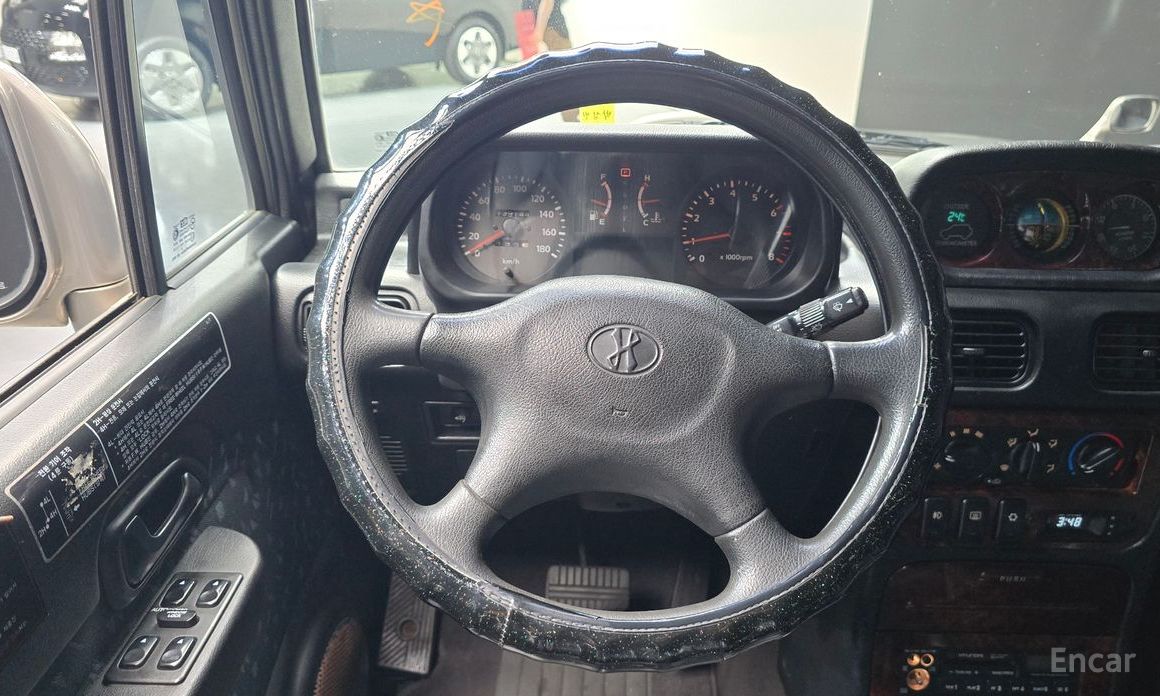 Galloper 29-seater V6 LPG