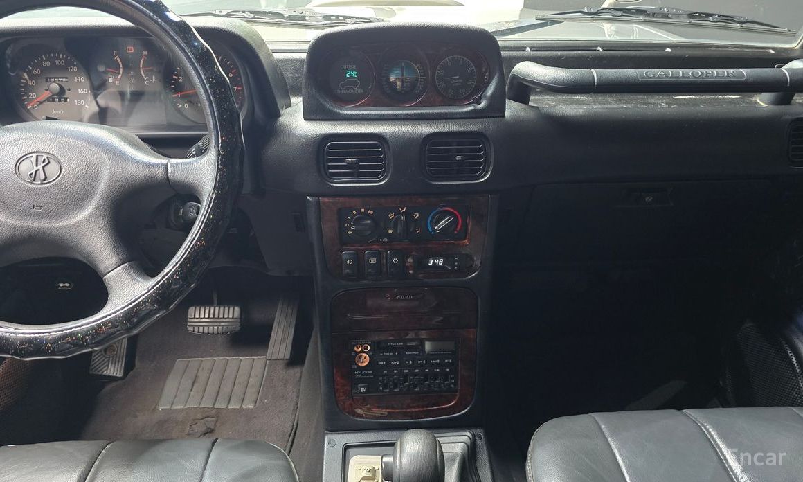 Galloper 29-seater V6 LPG