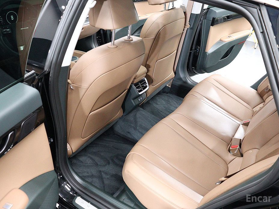 Grandeur Hybrid (GN7)Exclusive