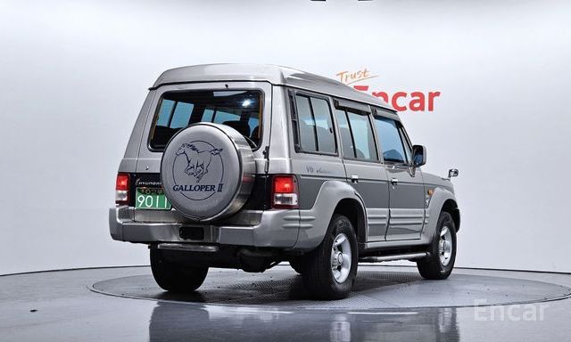 Galloper 29-seater V6 LPG