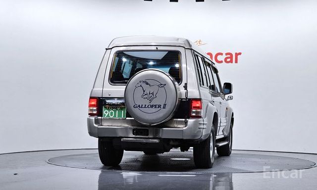 Galloper 29-seater V6 LPG