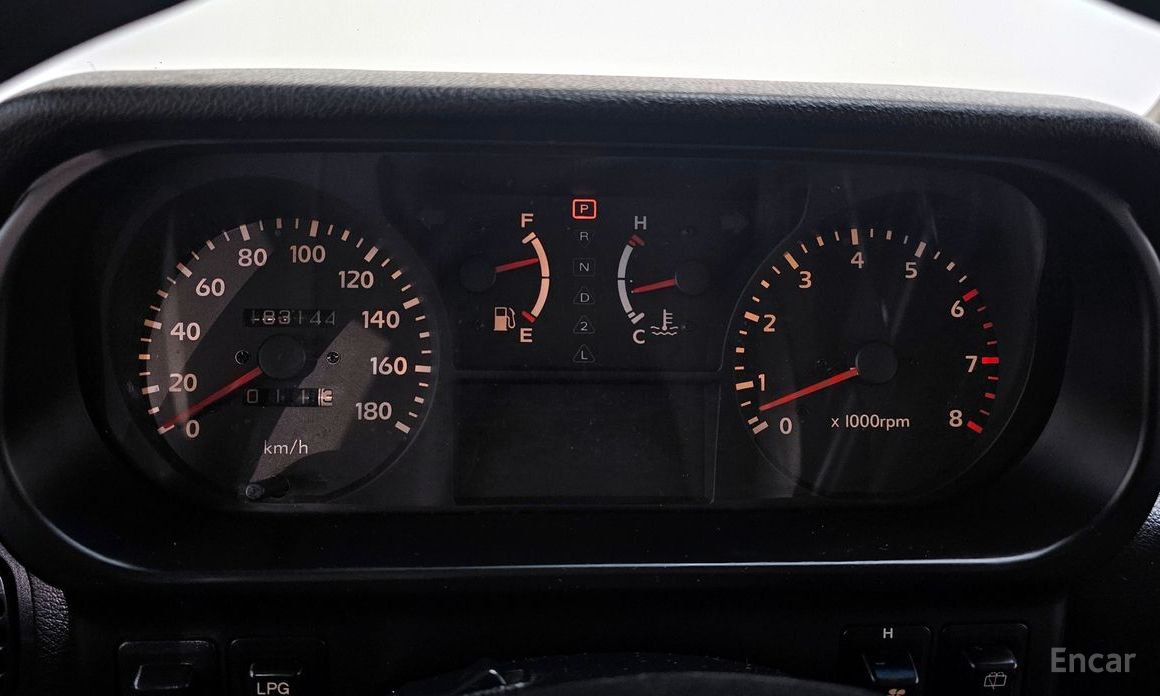 Galloper 29-seater V6 LPG