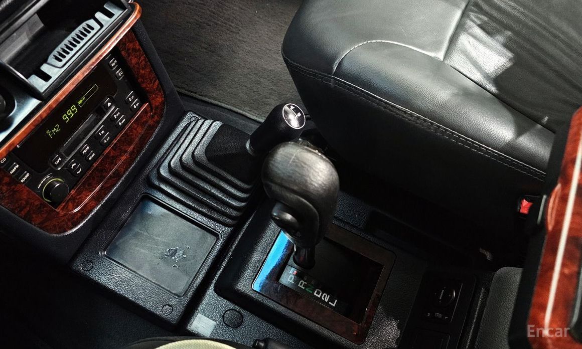 Galloper 29-seater V6 LPG