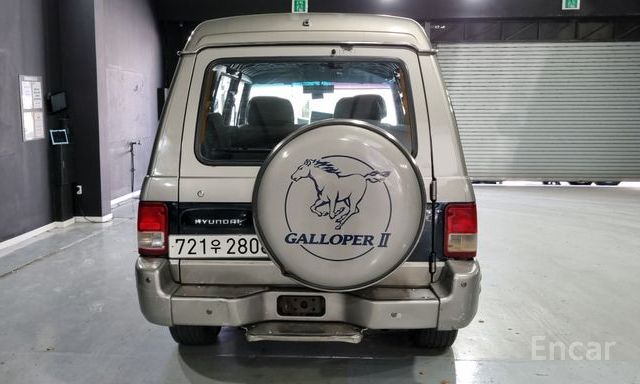 Galloper 29-seater V6 LPG