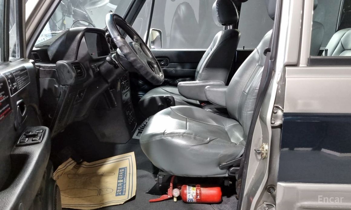 Galloper 29-seater V6 LPG