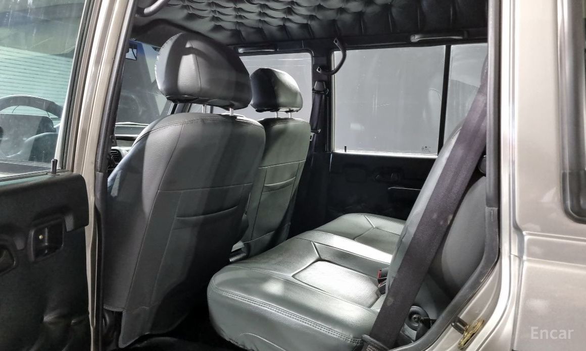 Galloper 29-seater V6 LPG